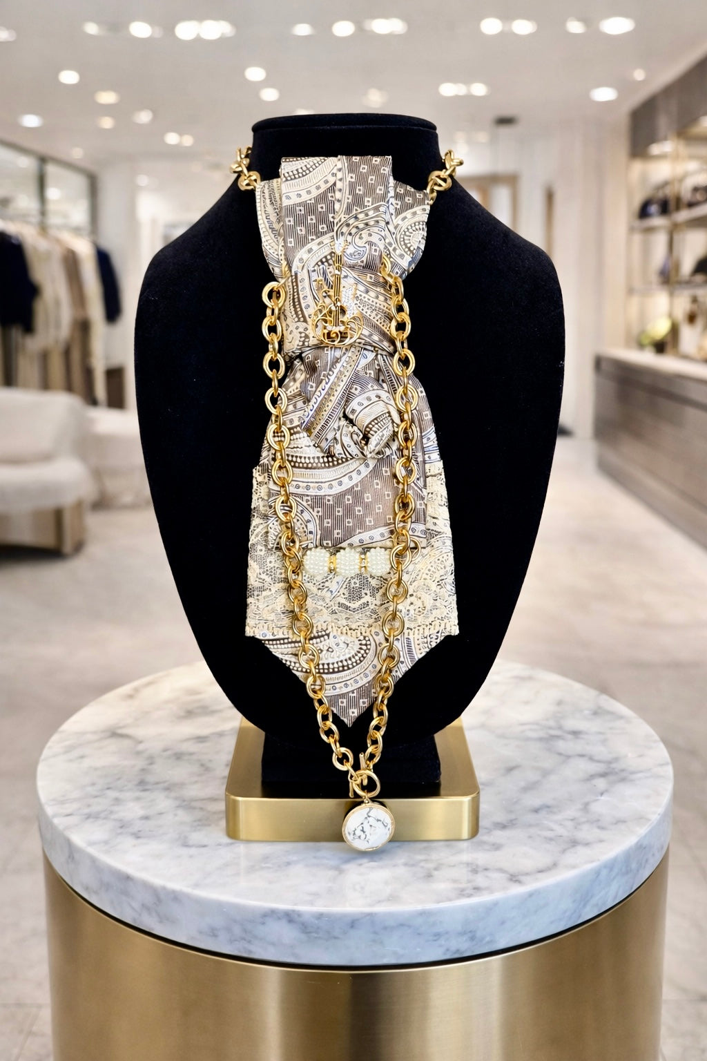 “Unstoppable Strings” Actor Eric Roberts Tie